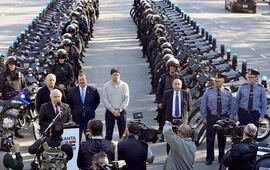 El gobernador Lifschitz entregó 50 nuevas motos, armas, cascos y escudos para la Unidad Regional II de la Policía santafesina. Foto: Gobernación