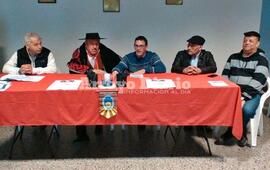 Donaciones. A los jinetes se les solicita la colaboración de ropa, frazadas y alimentos no perecederos que serán llevados al Trichalco, Salta. Foto: Oscar Espíndola