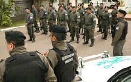 Los gendarmes en el destacamento local de la fuerza. Foto: Alán monzón