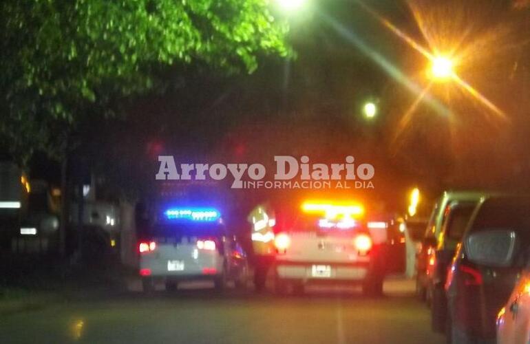 Aníbal Maffei al 900. Allí terminó la persecución pero no se pudo detener a los sujetos que dejaron tirada la moto.
