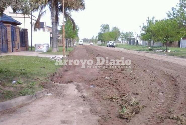 Primeros trabajos. Ya arrancaron con los trabajos en Hipólito Yrigoyen y Coronel Arnold.