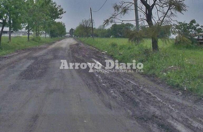 Este mediodía. La imagen fue tomada este jueves al mediodía pero esta mañana temprano la situación era aún más complicada.