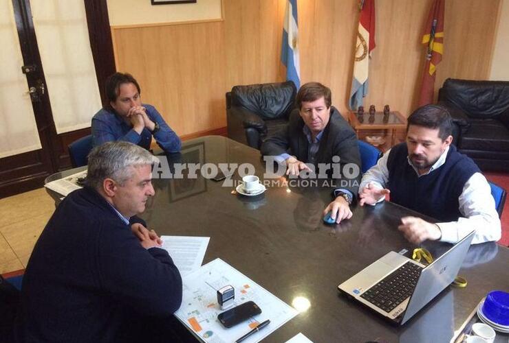 En la intendencia. La reunión tuvo lugar esta mañana en la municipalidad. Foto: Gentileza Gobierno Municipal.