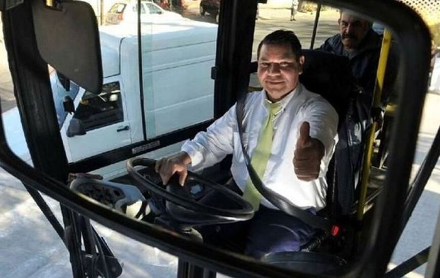 Imagen de Capacitarán a colectiveros sobre atención a personas no videntes