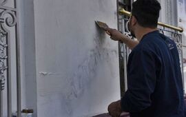 Imagen de El municipio se hará cargo de limpiar las pintadas en inmuebles privados