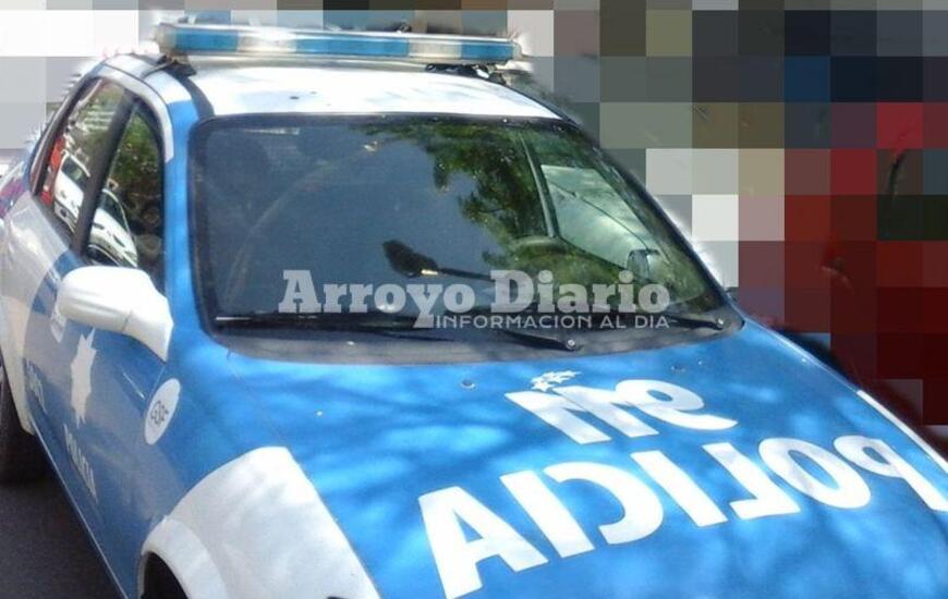 A la comisaría. La persona arrestada fue trasladada a la seccional 27. Foto: Archivo AD