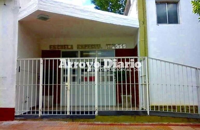 En la escuela. La cena se realizará en las instalaciones del edificio escolar.