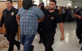 Uno de los detenidos