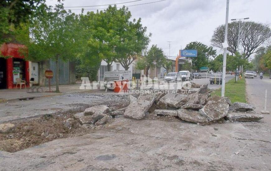 Independencia y Juan B. Justo. Este sector estaba intransitable y el municipio recibía a diario quejas de los vecinos que pasaban por la zona.
