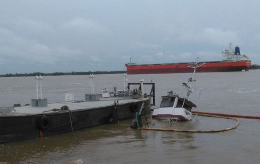 Imagen de Desde Prefectura San Lorenzo indican que no hay ninguna mancha de petróleo