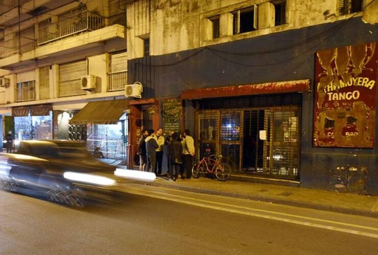 El lugar. La Chamuyera, el local cuyos habitués desde hace meses denuncian ataques similares al ocurrido anteayer, el más grave. Foto: Juan José García