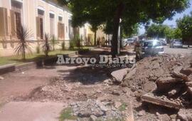 Sobre el edificio escolar. La Escuela N° 73 está situada en la intersección de Moreno y Mitre.