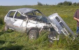 Kilómetro 268. El accidente se registró a metros del puente que cruza la autopista y que conduce al Paraje "El Ombú".