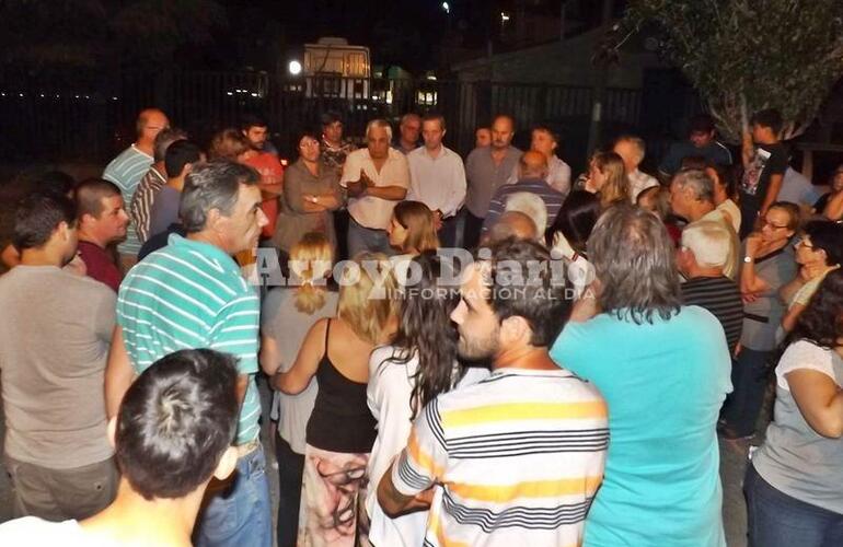 En la esquina. La reuni&oacute;n se desarroll&oacute; en San Mart&iacute;n y Baigorria.