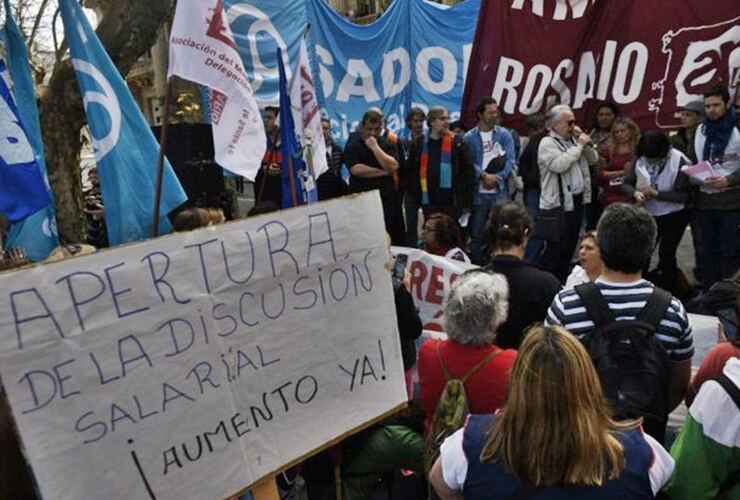 Imagen de Los docentes también tendrán su bono salarial de fin de año