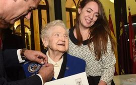 Imagen de Después de 75 años y al borde de los 95, una mujer se recibió de licenciada en Química