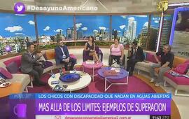 En el living. Los conductores del programa junto Patricio, Francisco, Julieta y Facundo. Foto: captura de pantalla