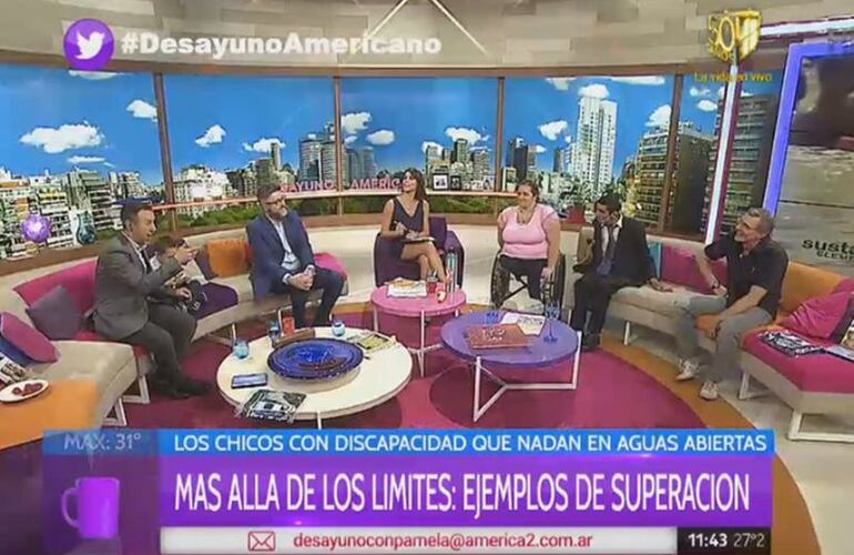 En el living. Los conductores del programa junto Patricio, Francisco, Julieta y Facundo. Foto: captura de pantalla En el living. Los conductores del programa junto Patricio, Francisco, Julieta y Facundo. Foto: captura de pantalla