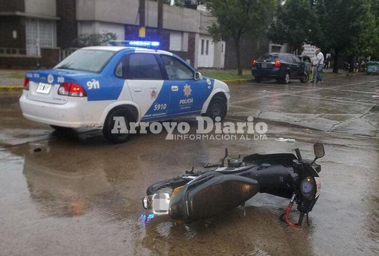 A investigar. El papá de la chica señaló que su hija llevaba casco; sin embargo otra fuente indicó que no lo tenía puesto al momento del choque