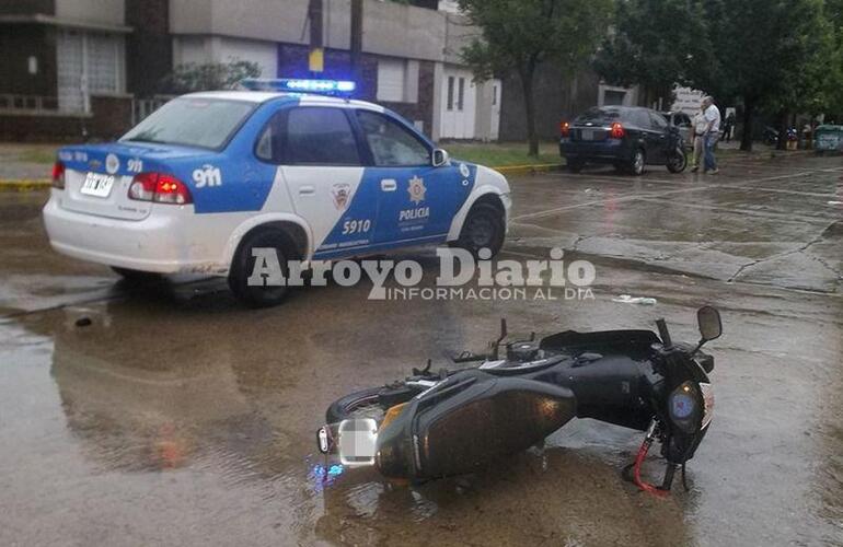 A investigar. El papá de la chica señaló que su hija llevaba casco; sin embargo otra fuente indicó que no lo tenía puesto al momento del choque