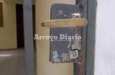 Da&ntilde;aron cerradura. Los ladrones violentaron la cerradura de una puerta de rejas y as&iacute; consiguieron el ingreso a la propiedad.