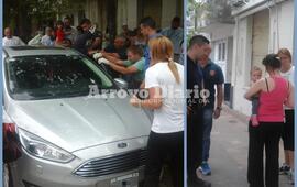 Imagen de Desesperación por bebé que quedó encerrada en un coche