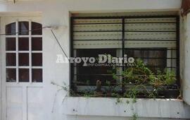 Reforzar la seguridad. Luego del hecho, pusieron rejas en la ventana por la cual ingresaron los ladrones.