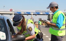 Imagen de Megaoperativo sobre autopista a la altura de General Lagos