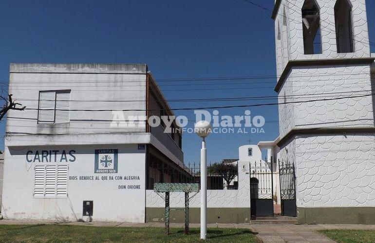 Su lugar. Caritas funciona en Gálvez 881, al lado de la Capilla Santa Lucía.