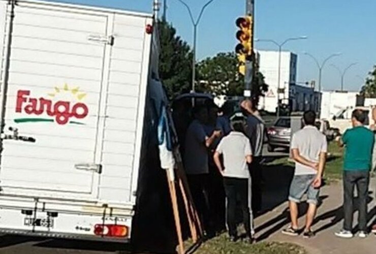 Imagen de Distribuidores de una empresa de alimentos advierten que peligran sus fuentes laborales