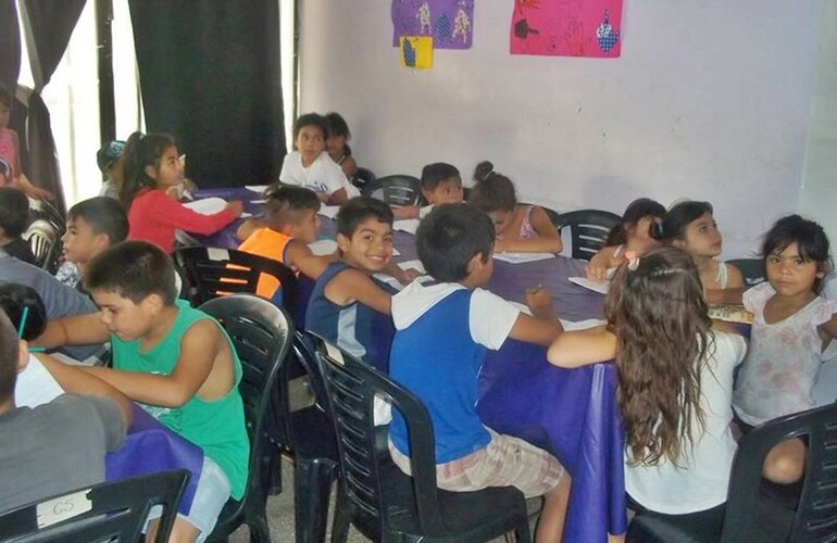 Espacio reducido. El comedor funciona en la casa de Mariela y hoy el espacio no es el acorde por eso buscan algún lugar para alquilar o a alguien que les ceda un lugar más amplio; proyectando a futuro tener sus propias instalaciones.