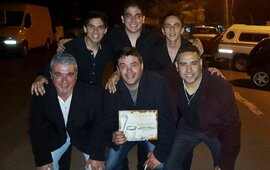 Más que felices. Los rostros llenos de felicidad de los artistas lo dicen todo. Foto: Facebook