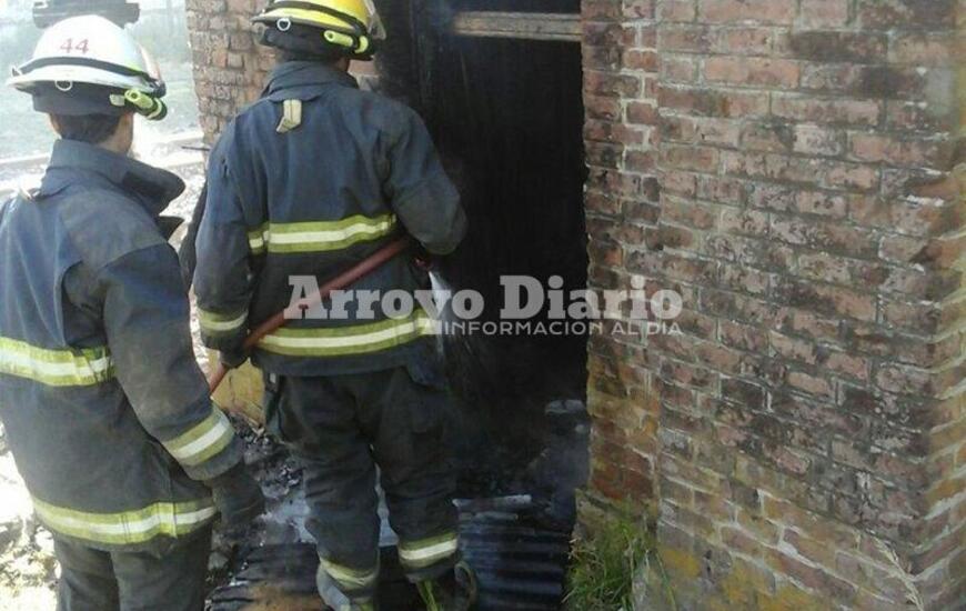 Imagen de Fuego en el predio del ferrocarril: &iquest;incendio intencional?