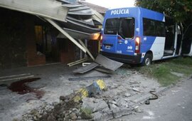 Imagen de Falleci&oacute; la mujer que fue atropellada por un m&oacute;vil policial que persegu&iacute;a a una moto