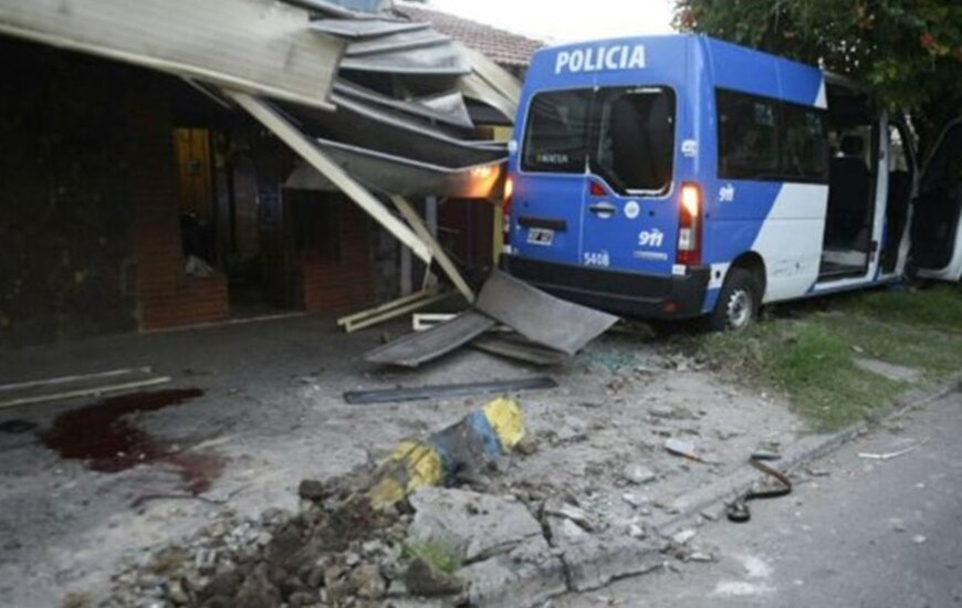 Imagen de Falleci&oacute; la mujer que fue atropellada por un m&oacute;vil policial que persegu&iacute;a a una moto