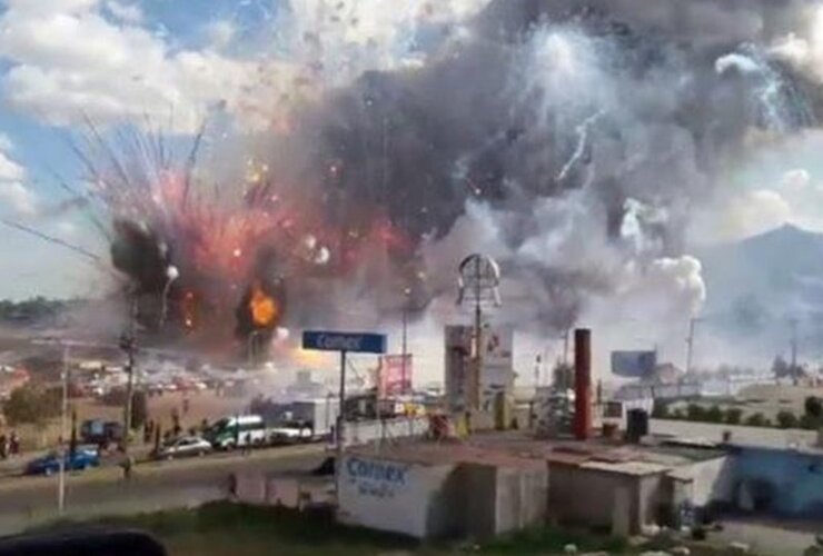 Imagen de Al menos 29 muertos y 70 heridos al estallar una fábrica de pirotecnia en México