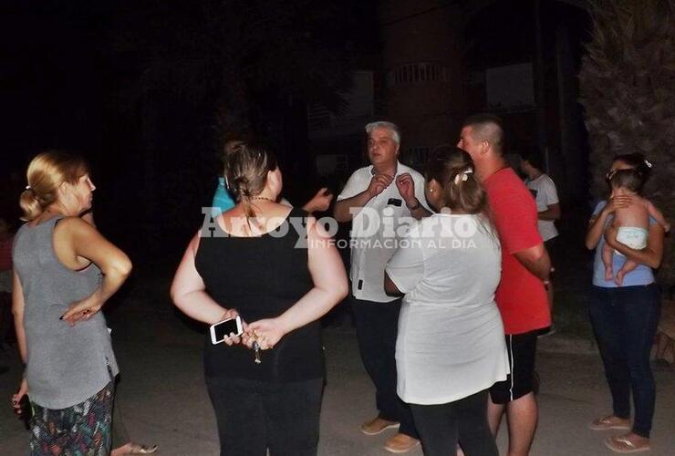 En zona norte. Despu&eacute;s de que fueron a su casa, Esper se present&oacute; en San Mart&iacute;n al 1500 y entabl&oacute; un encuentro con los vecinos.