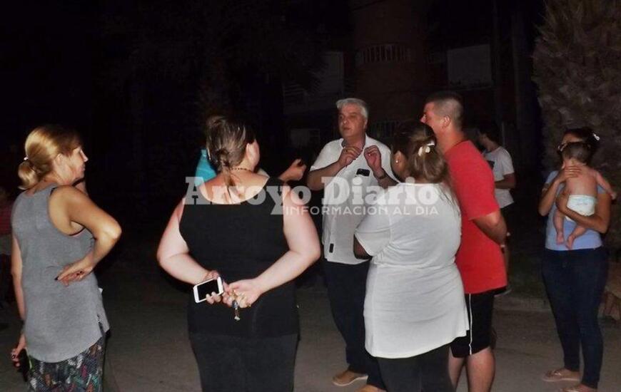 En zona norte. Despu&eacute;s de que fueron a su casa, Esper se present&oacute; en San Mart&iacute;n al 1500 y entabl&oacute; un encuentro con los vecinos.