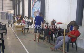 En el Complejo. Los evacuados permanecen por ahora en las instalaciones del Complejo "Los Tiburones".