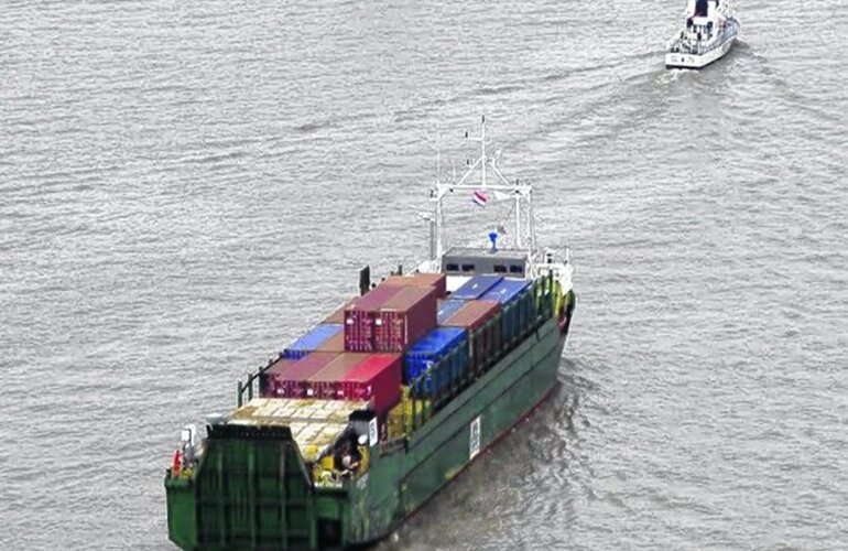 Imagen de Secuestraron siete toneladas de marihuana en un barco paraguayo
