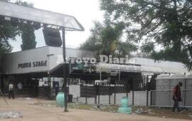 En el procedimiento ordenado por el fiscal. La PDI junto a autoridades municipales en las instalaciones del boliche ubicado en el acceso a la autopista.