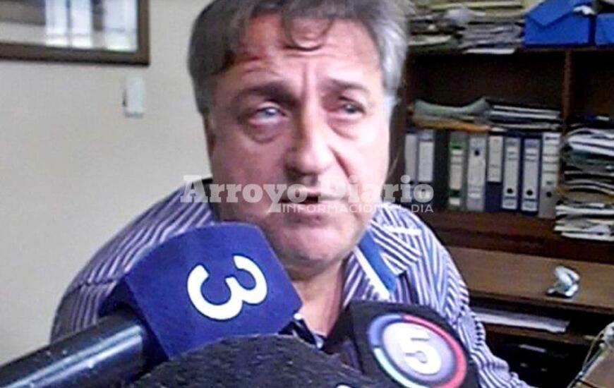Conferencia de prensa. El Dr. Olivé fue el encargado de atender a los medios que se dieron cita este miércoles en el edificio municipal.