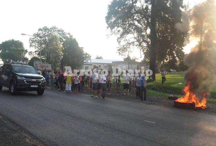 Imagen de Piquete de vecinos con reclamos a autoridades