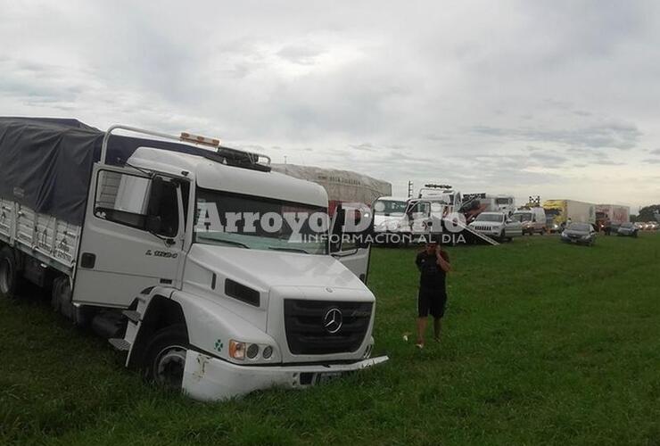 Casi en el mismo lugar. Los dos accidentes de esta tarde fueron a tan solo unos metros de distancia.