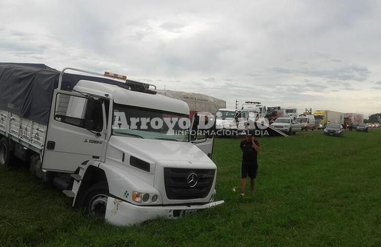 Casi en el mismo lugar. Los dos accidentes de esta tarde fueron a tan solo unos metros de distancia.