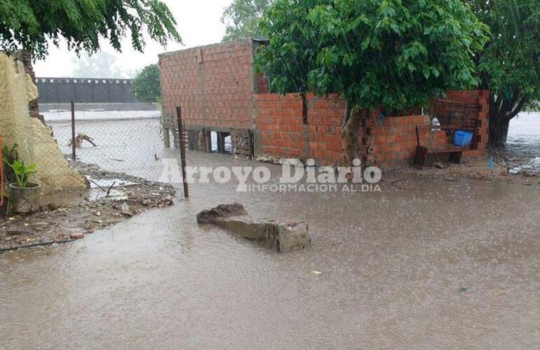 Imagen de Barrio Virgen de Luján: El Arroyo Seco otra vez desbordó y ya hay inundados