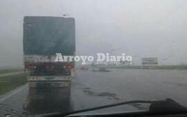 Visibilidad reducida. Recomiendan evitar salir a las rutas.