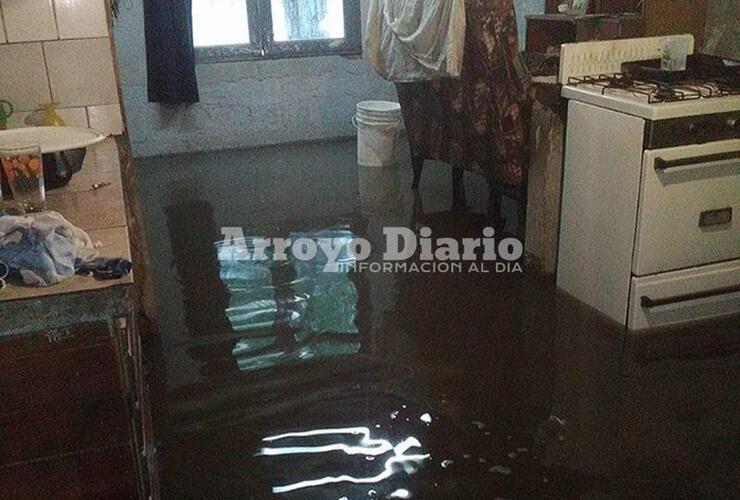 Imagen de Barrio San Francisco: El agua también ingresó a distintos hogares