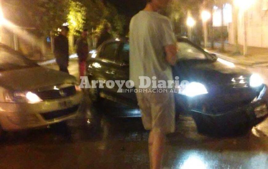 Imagen de Choque de dos autos en el centro