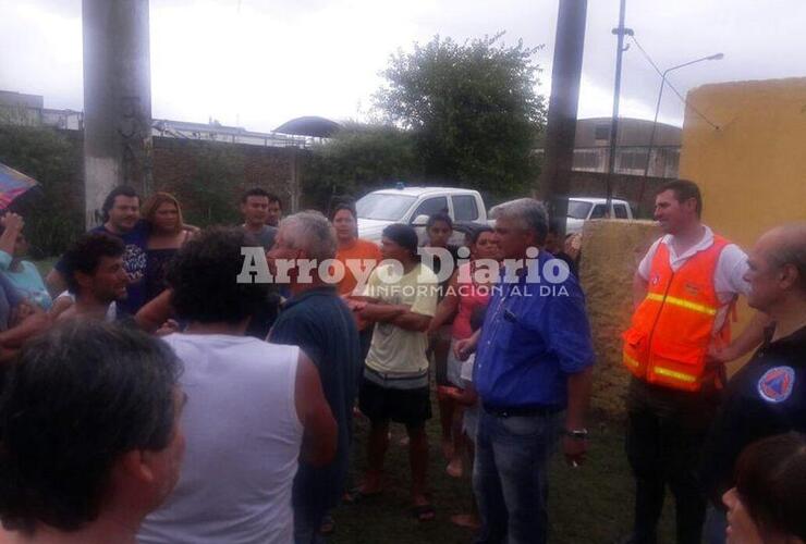 Imagen de Temporal y consecuencias: El intendente Nizar Esper recorre los barrios afectados